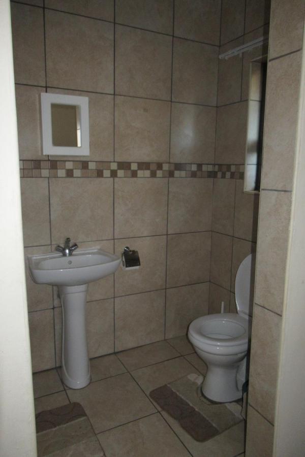Pab-Love Guest House Kuruman Bagian luar foto