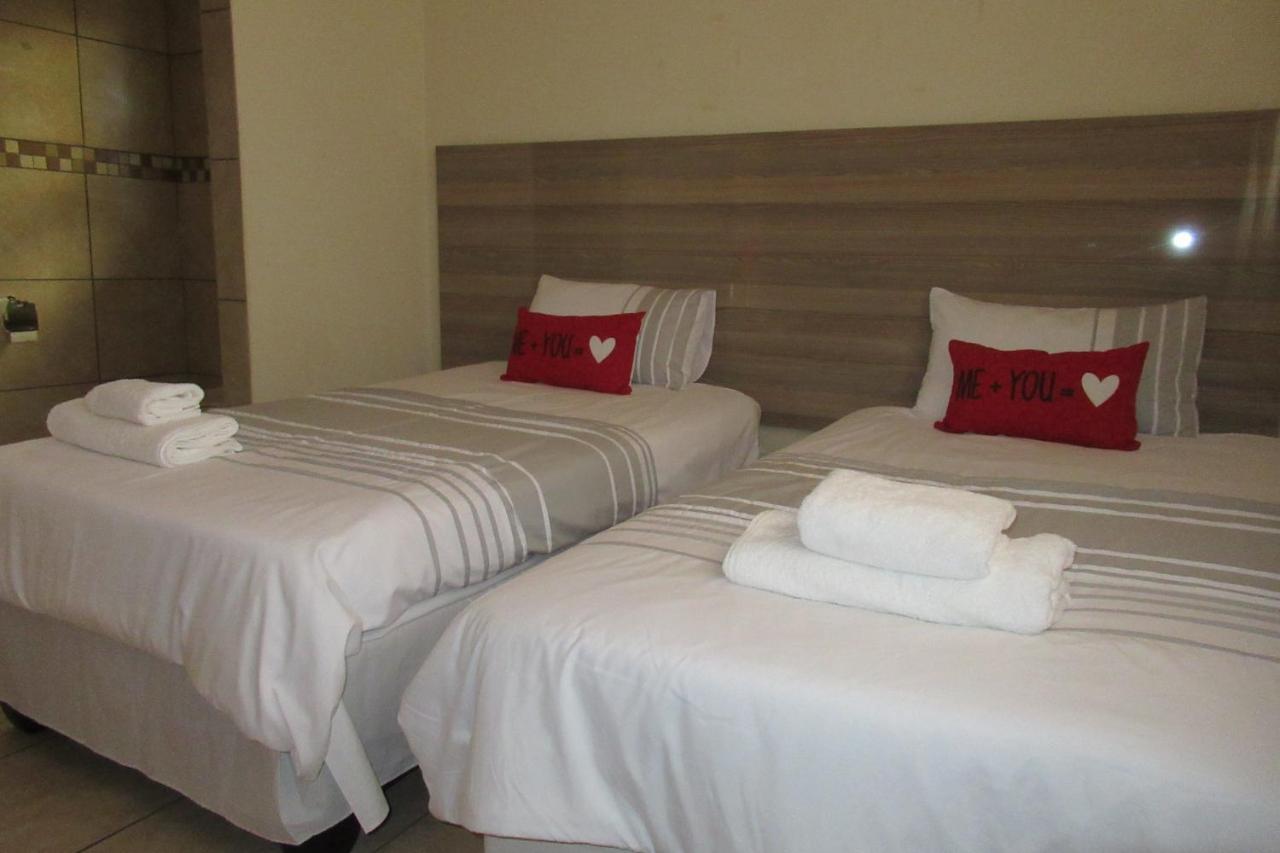 Pab-Love Guest House Kuruman Bagian luar foto