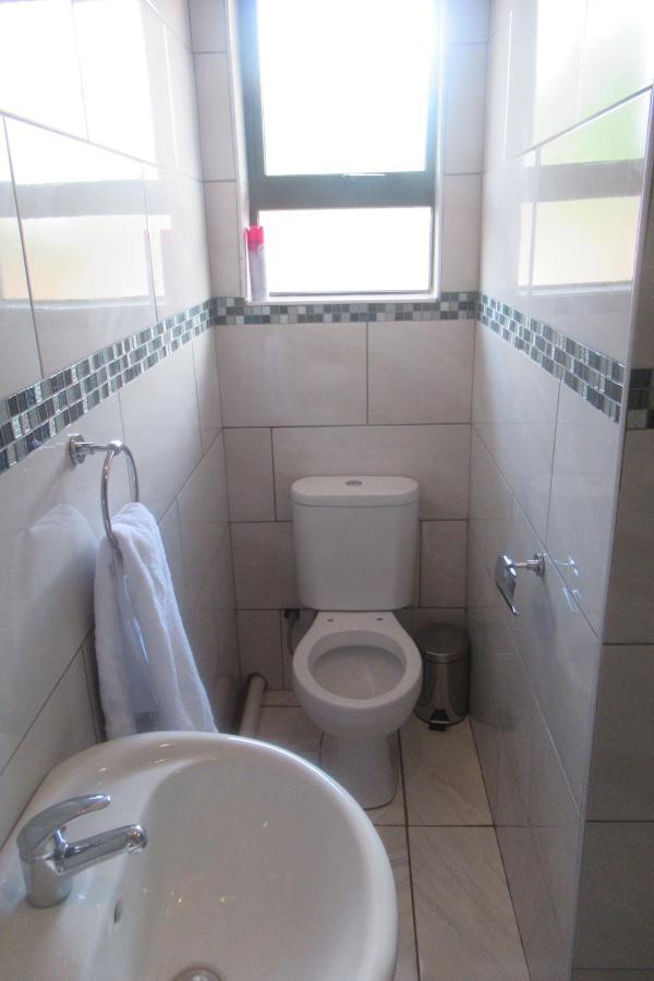 Pab-Love Guest House Kuruman Bagian luar foto