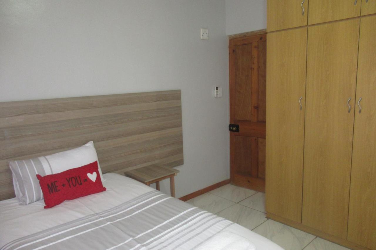 Pab-Love Guest House Kuruman Bagian luar foto